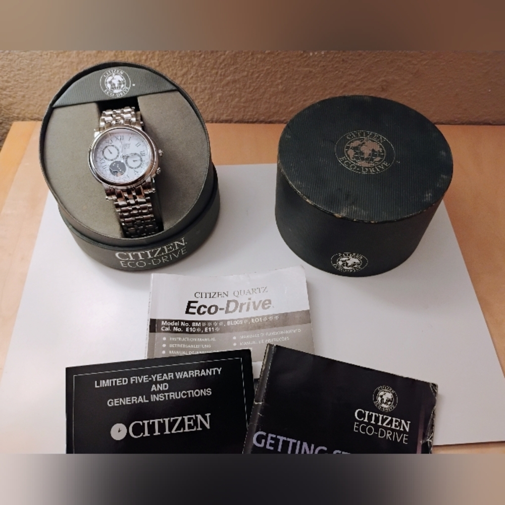 Vintage Citizen Eco-Drive Roman Numeral Moon Phase Men's Watch Stainless Steel
